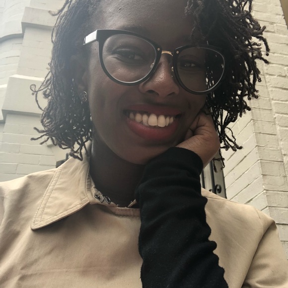 Meet your Posher, Tiffany - Picture 4 of 4